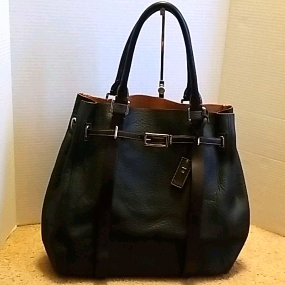 TUMI Leather Shoulder bag